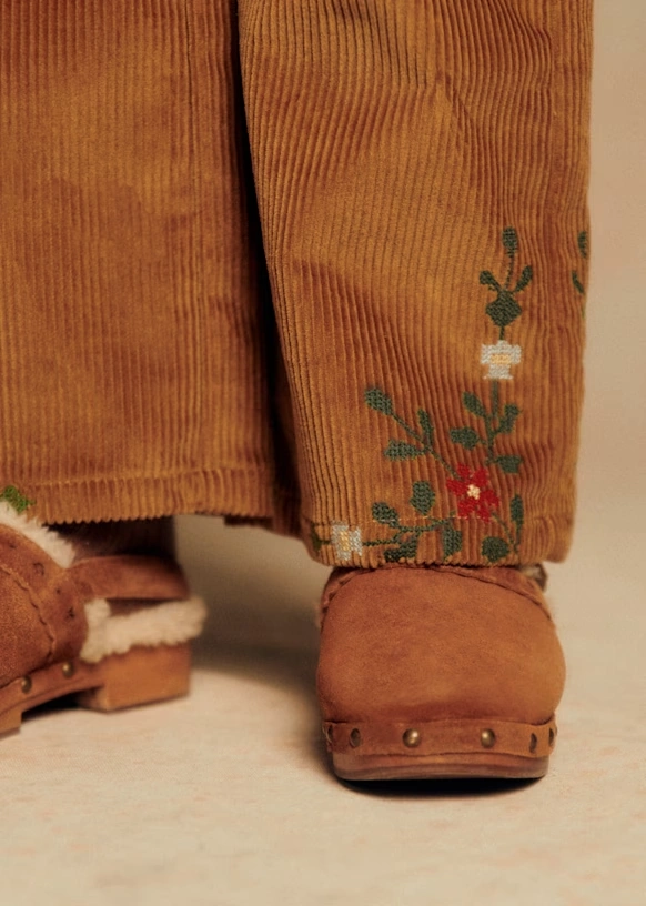 Pantalón Le Wide Leg - Petit Sézane x Baziszt - Jardín fondo beige