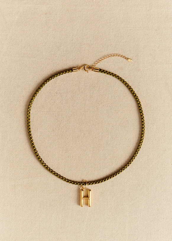 Louison Charm - J gold 19 Louison Charm - J gold