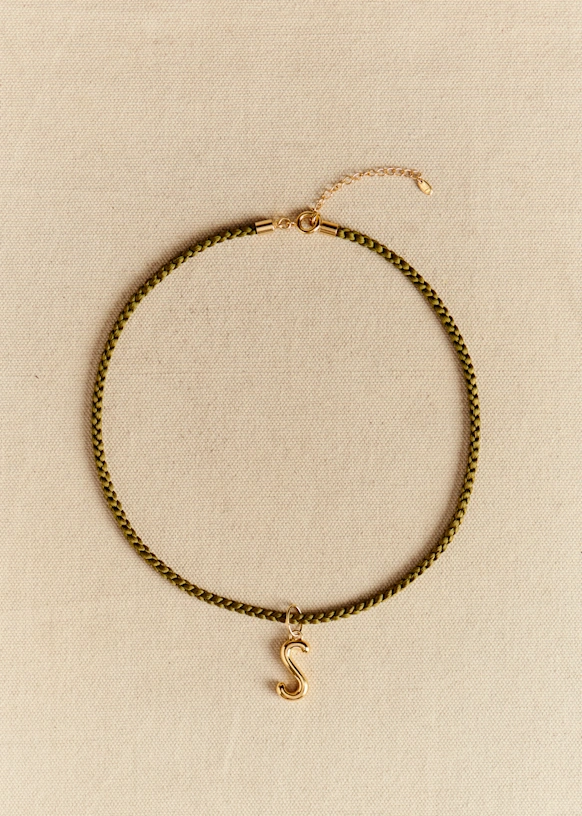 Louison Charm - J gold 22 Louison Charm - J gold