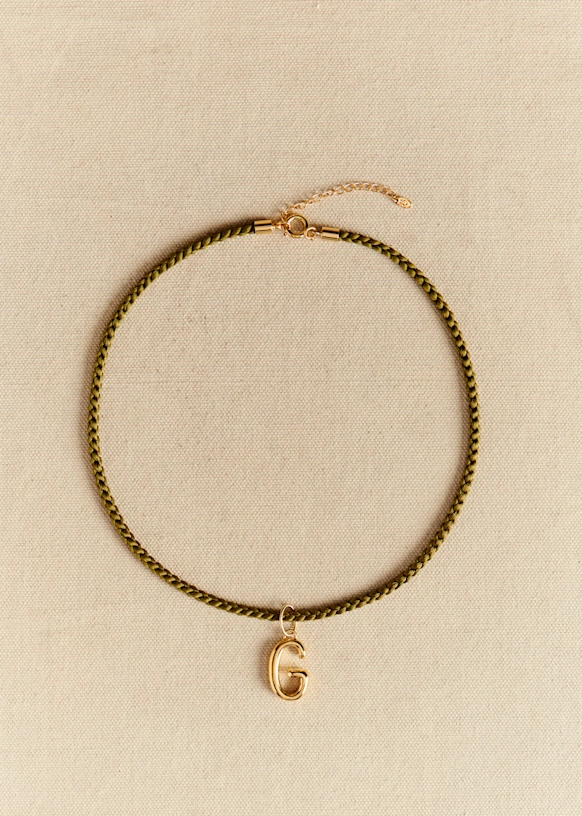 Louison Charm - J gold 23 Louison Charm - J gold