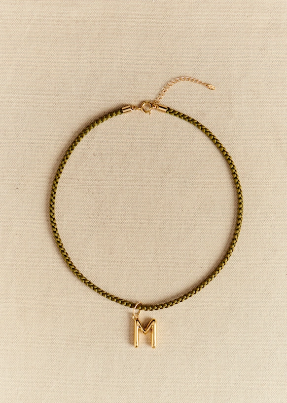 Louison Charm - J gold 28 Louison Charm - J gold