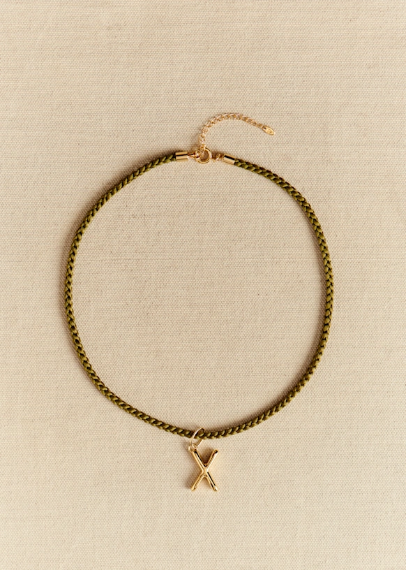 Louison Charm - J gold 30 Louison Charm - J gold