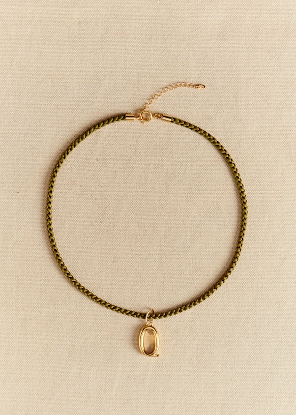 Louison Charm - J gold 31 Louison Charm - J gold