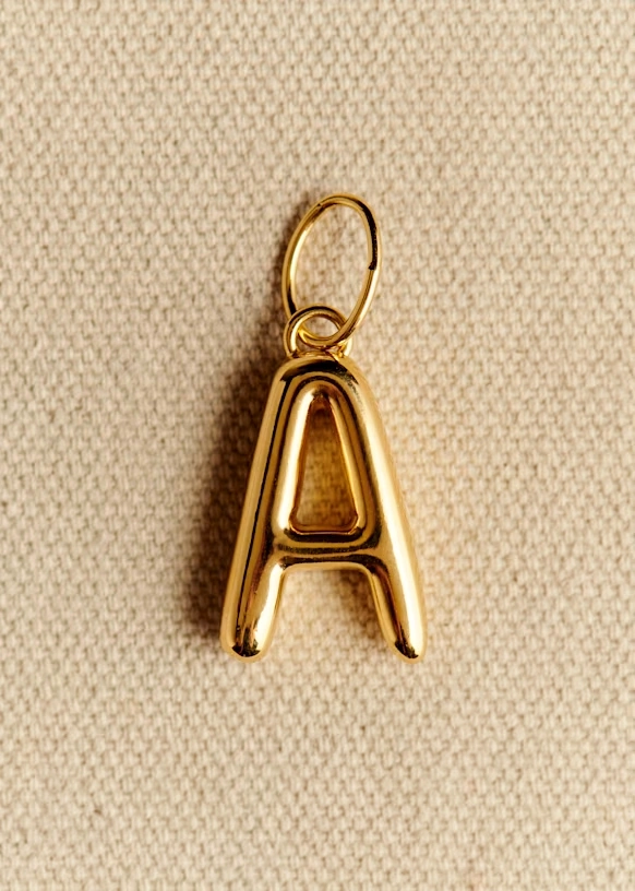 Louison Charm - J gold 6 Louison Charm - J gold