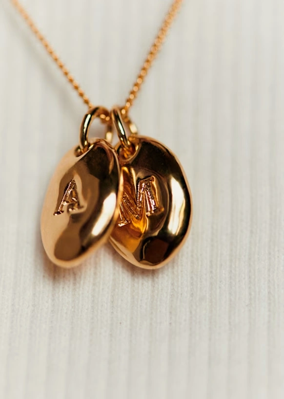Charm Léa - M dorado 2 Charm Léa - M dorado