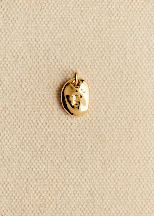 Charm Léa - M dorado 24 Charm Léa - M dorado