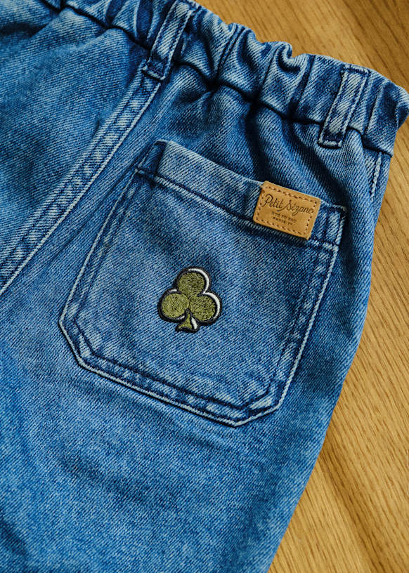 Emblem Symbol - Golden Heart